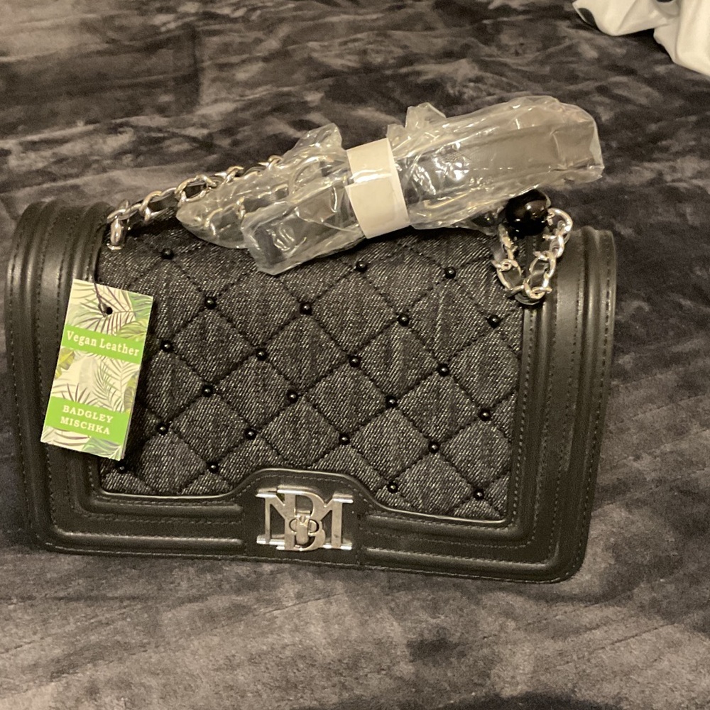 Badgley Mischka Black Quilted Crossbody Bag